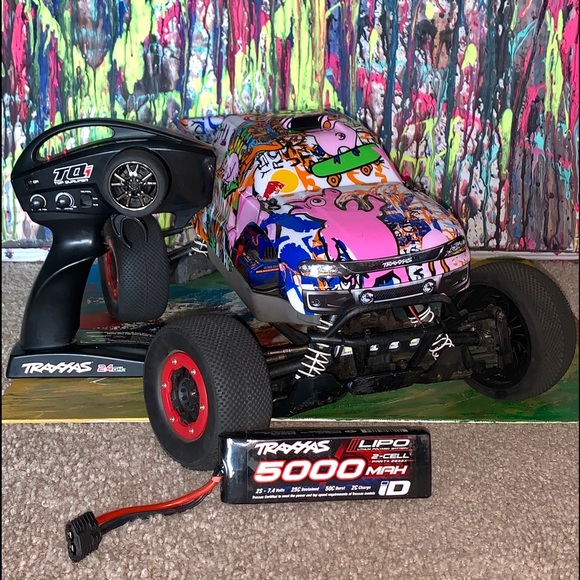 Custom R/c Truck - Picture 1 of 7